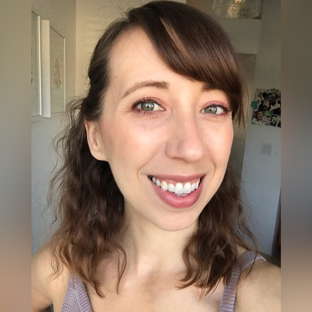 Meet your Posher, Leila